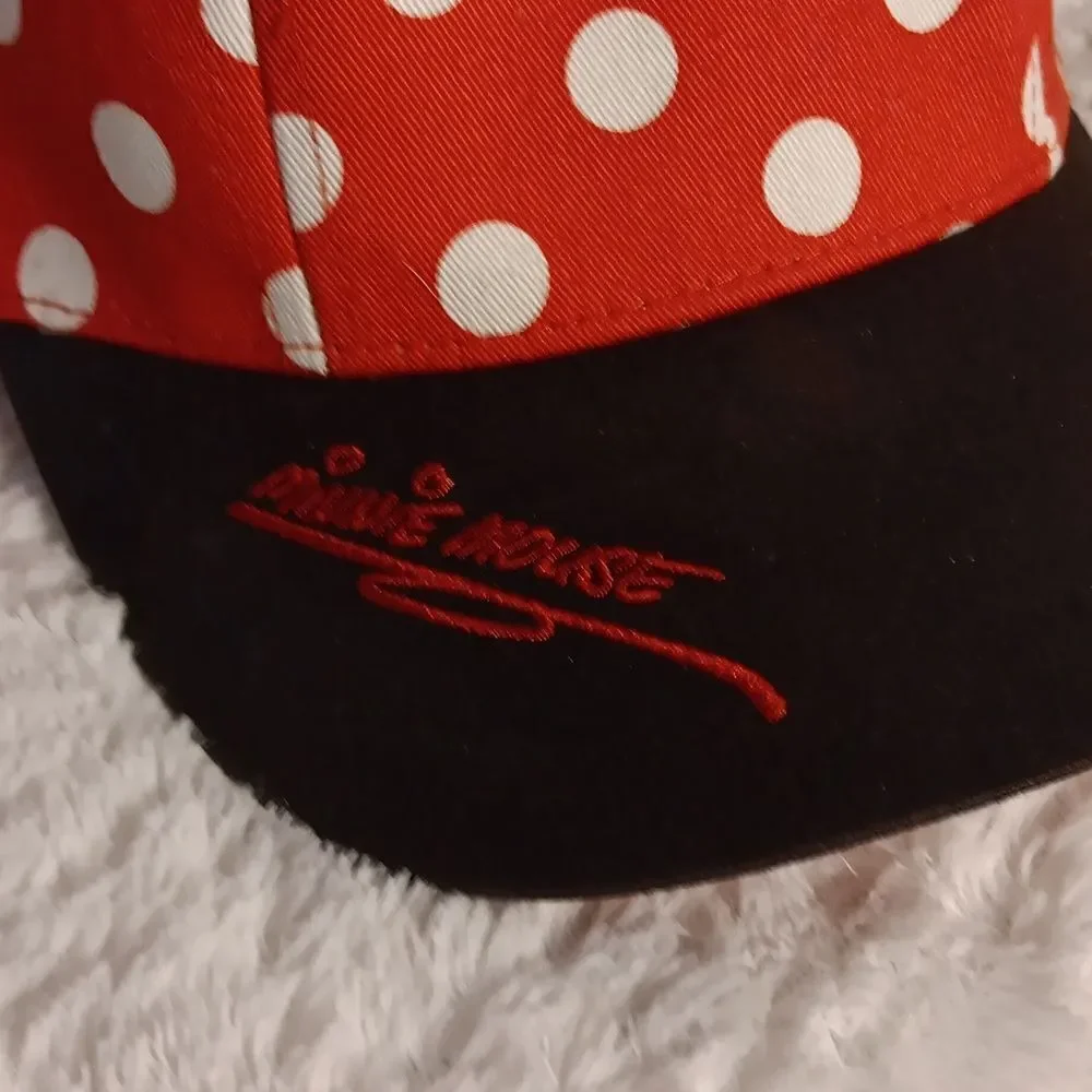 Disney this red